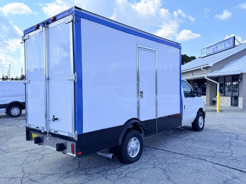 ford e-series cutaway 2024 1FDWE3FN2RDD19529 image ford e-series cutaway 2024 1FDWE3FN2RDD19529 image